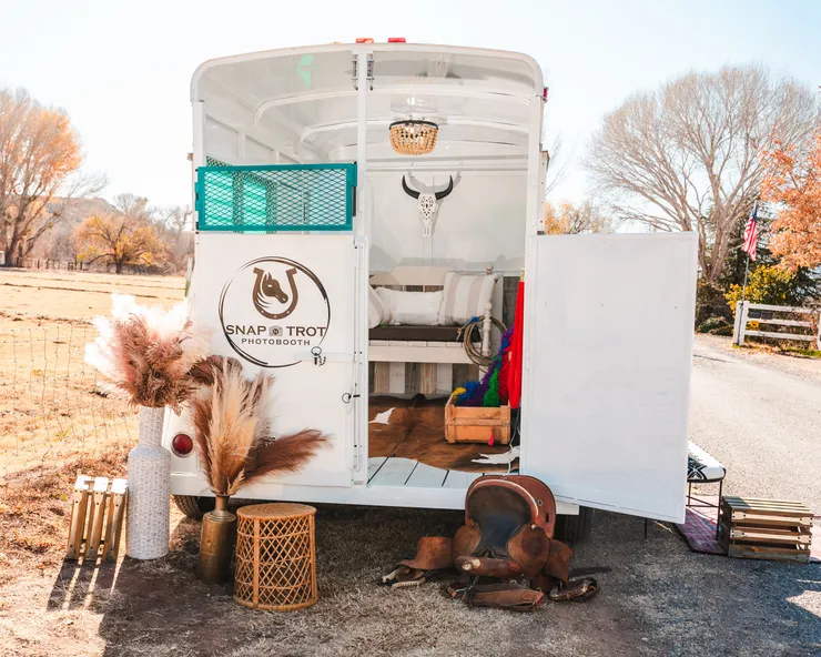 Snap & Trot vintage horse trailer photo booth with pampas grass